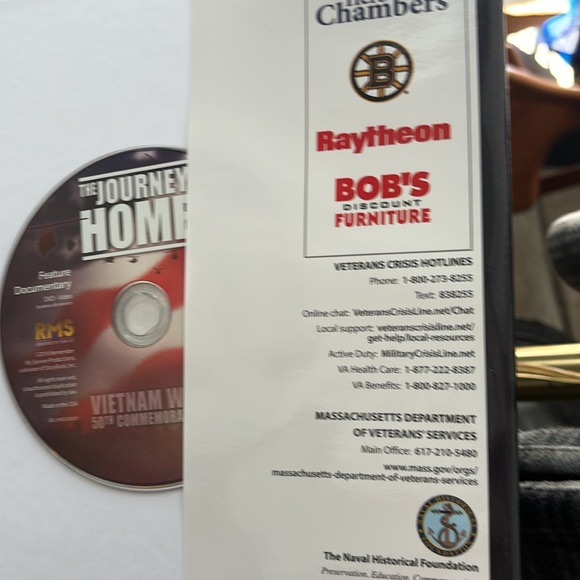 Vietnam War 50th commemoration. A time to Honor book - Picture 3 of 4